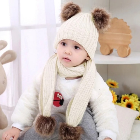 Baby/Toddler White Knit Beanie and Scarf Set with Pom Poms - Picture 5 of 16
